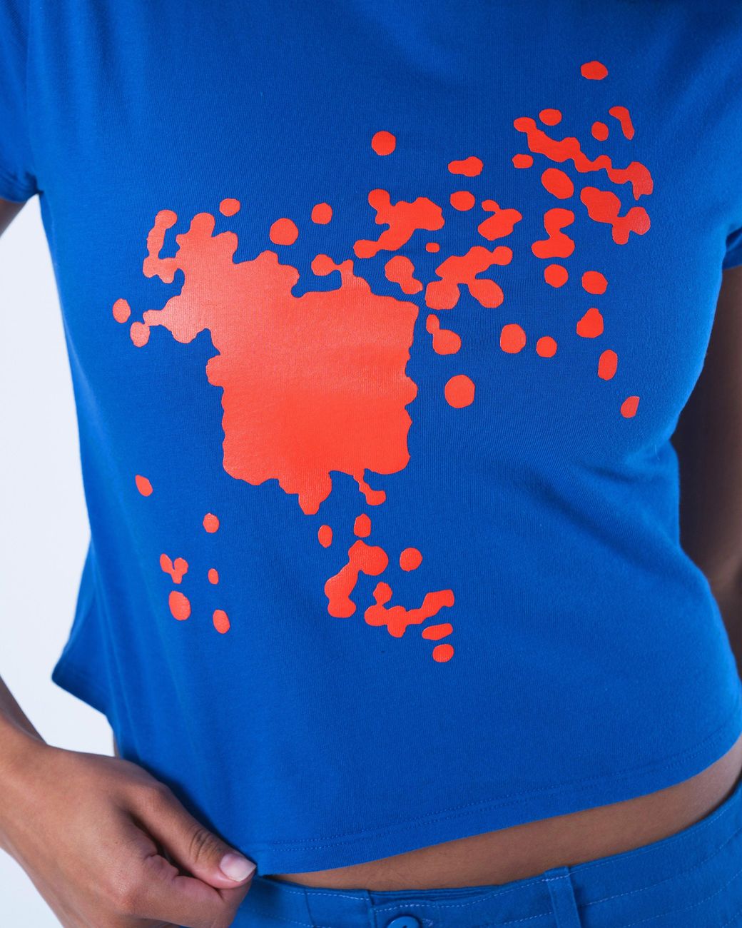 Lilia Munn Blue Cropped Graphic Tee – Organic Cotton