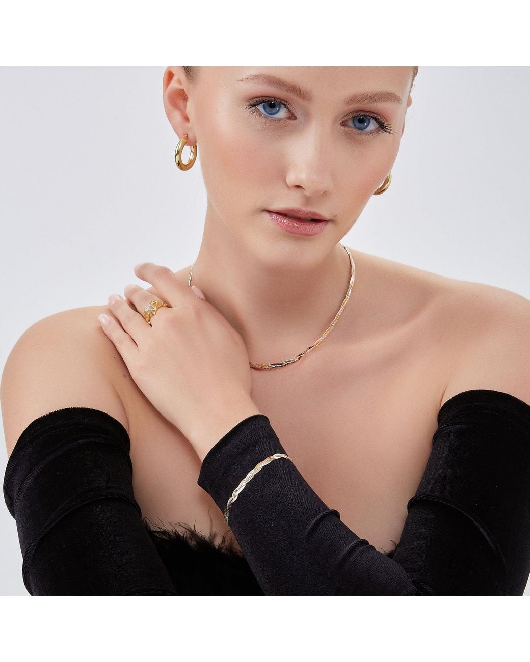 Spero London White Rose Rose & Spiral Sterling Flat Necklace & Bracelet Set