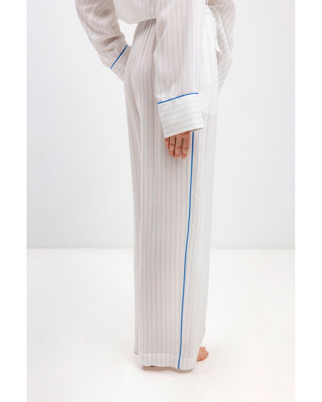 InAvati White Pyjama Pants