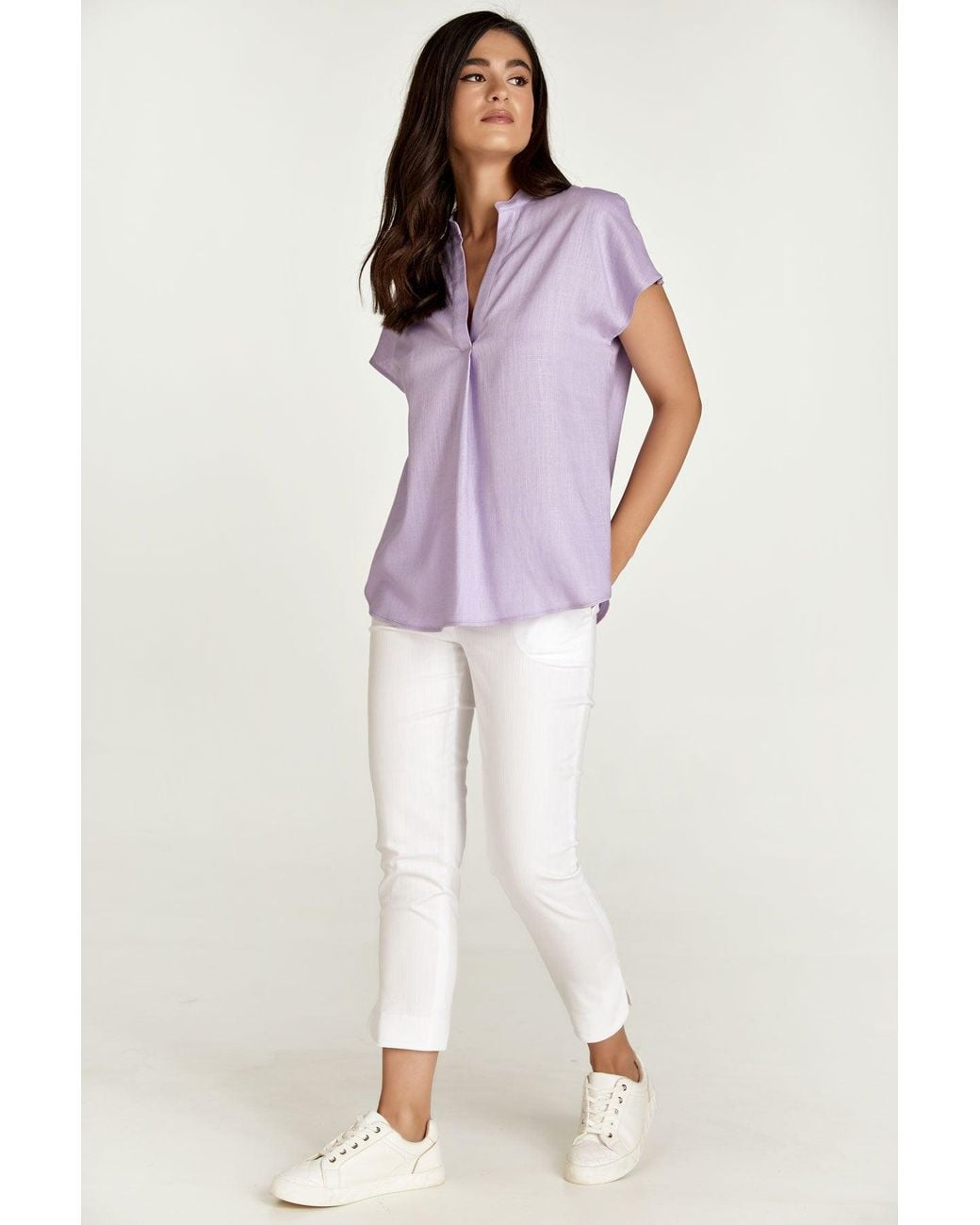 Conquista Purple Sleeveless Lilac Top With A Mandarin Collar