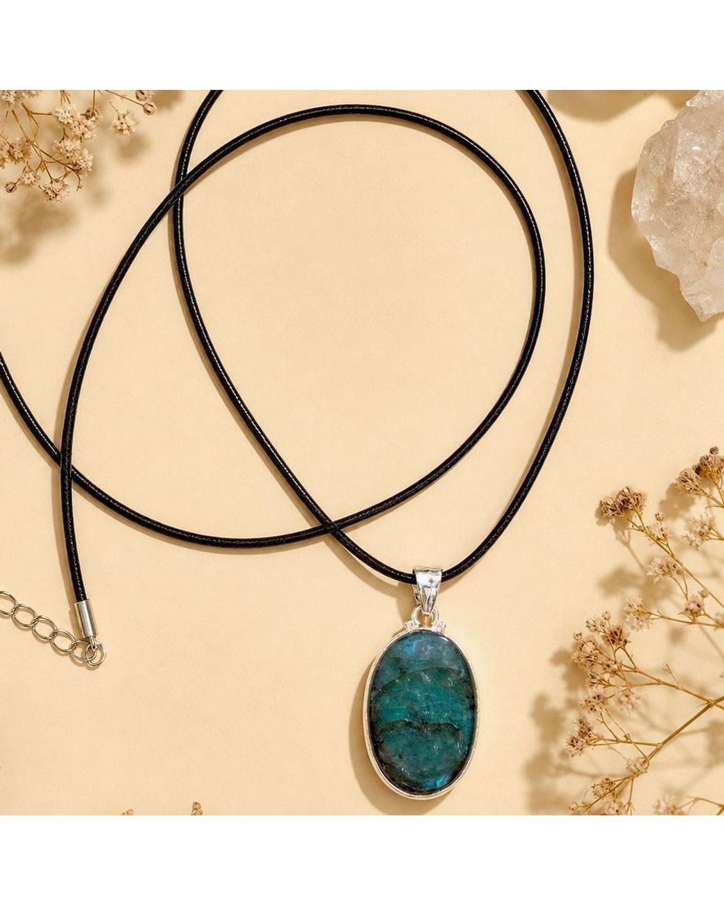 Saéa Blue Large Labradorite Pendant Necklace