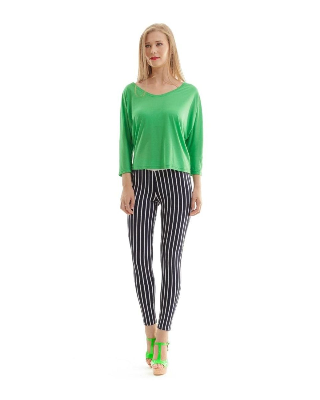 Conquista Green Back Button Long Sleeve Tee
