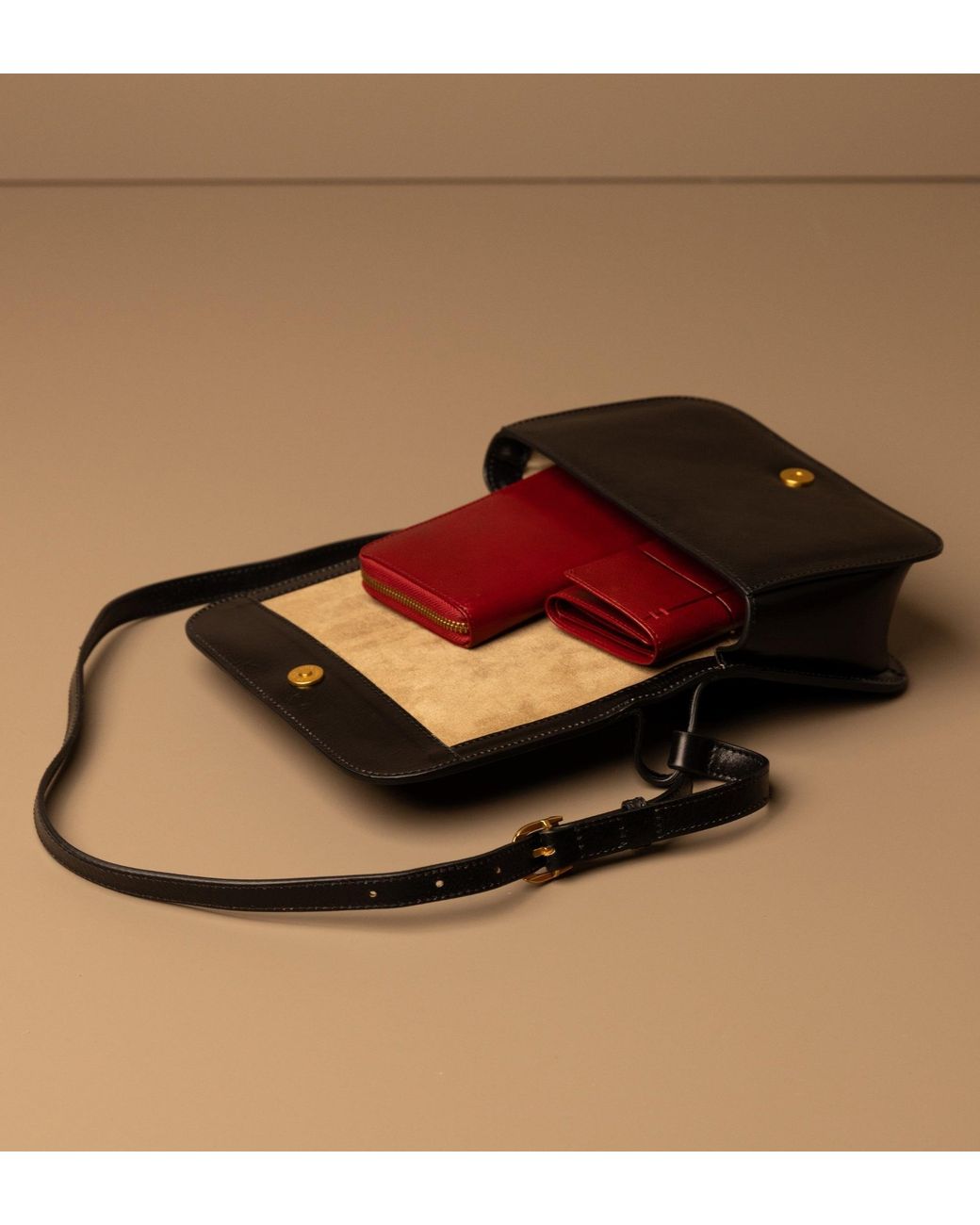 Time Resistance Black Leather Crossbody Bag For