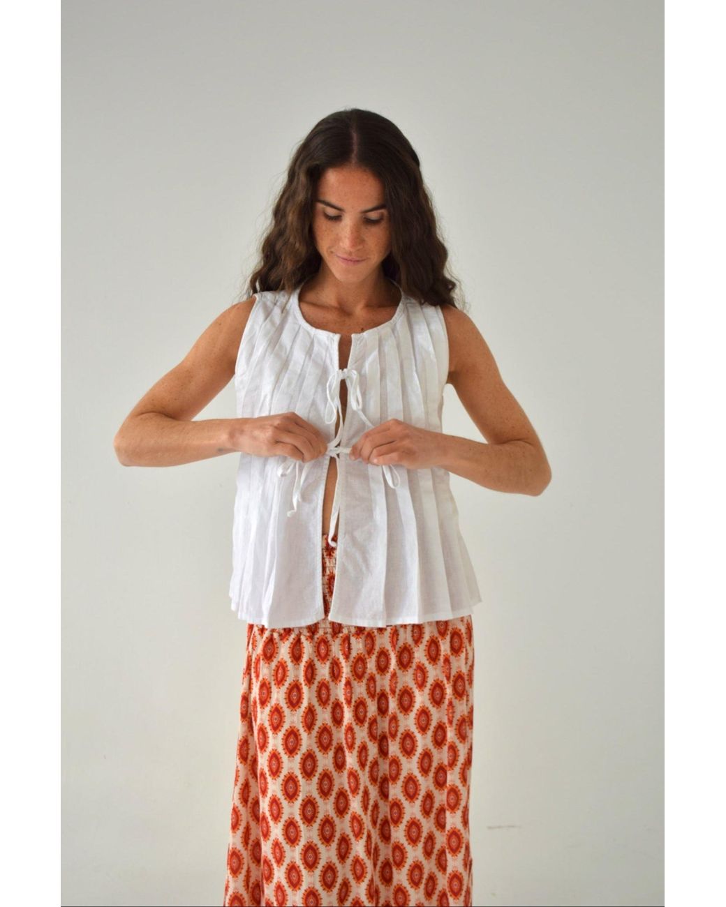 Mind Traveler White Gigi Linen Top
