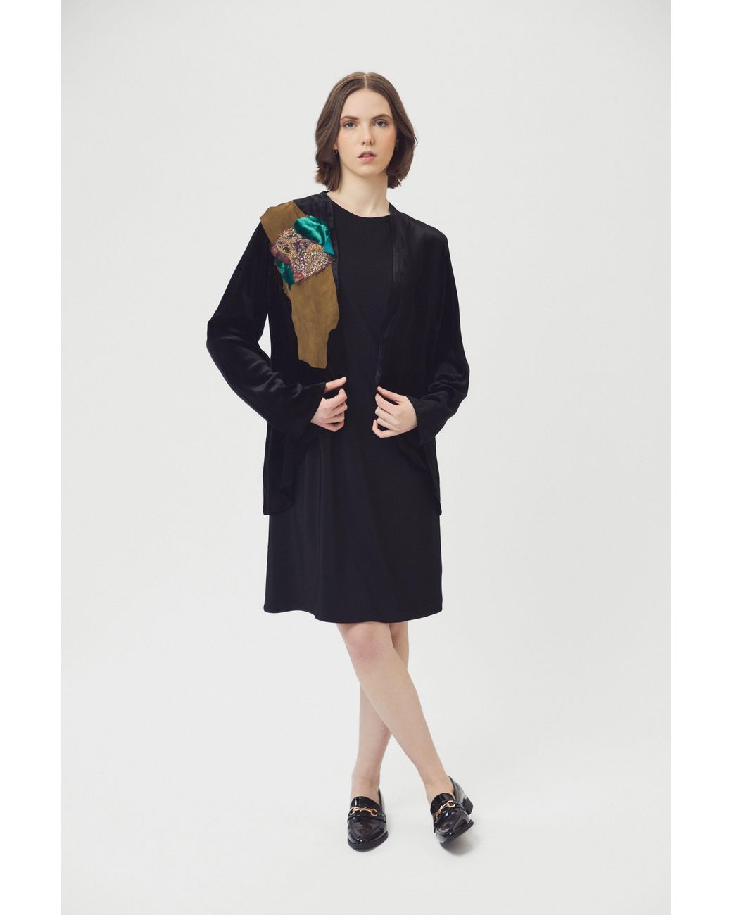 Saniya Khan Black Silk Panne Velvet Jacket With Applique
