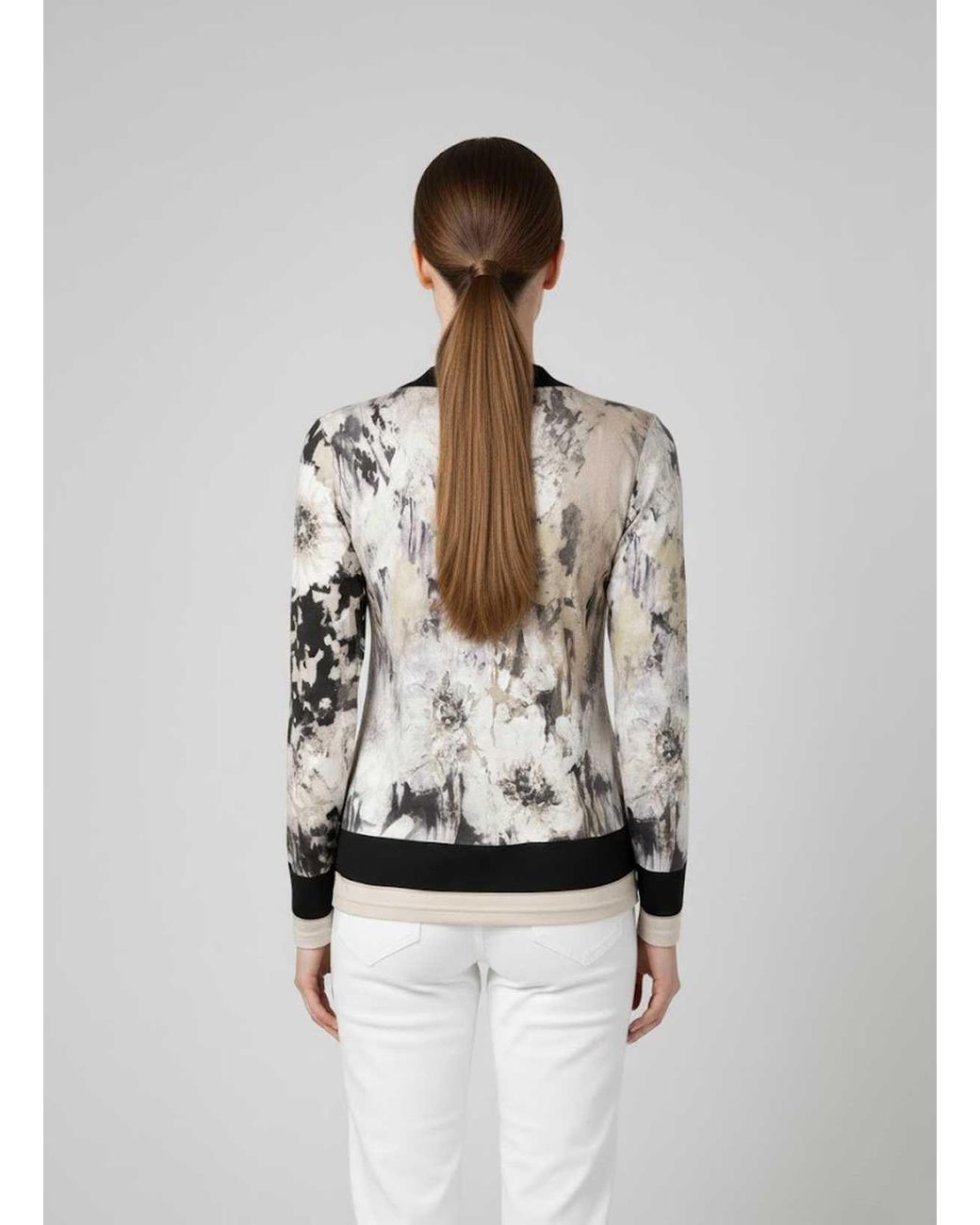 Conquista Black Neutrals Abstract Print Long-Sleeve V-Neck Top