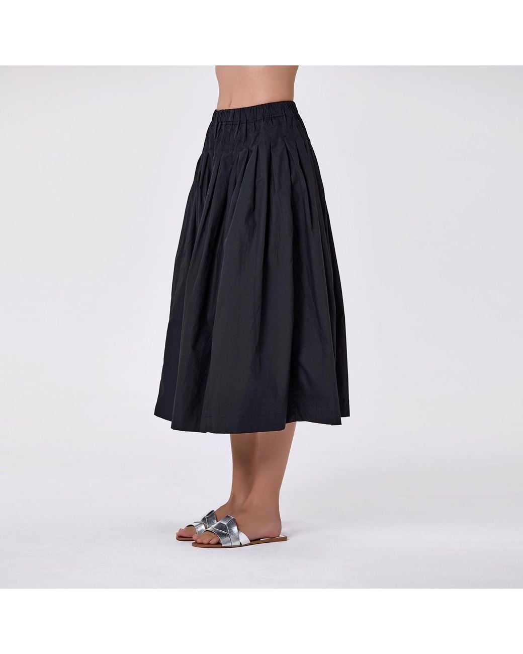 Smart and Joy Black Loose-Fitting Midi Cotton Skirt With Smocked Waist