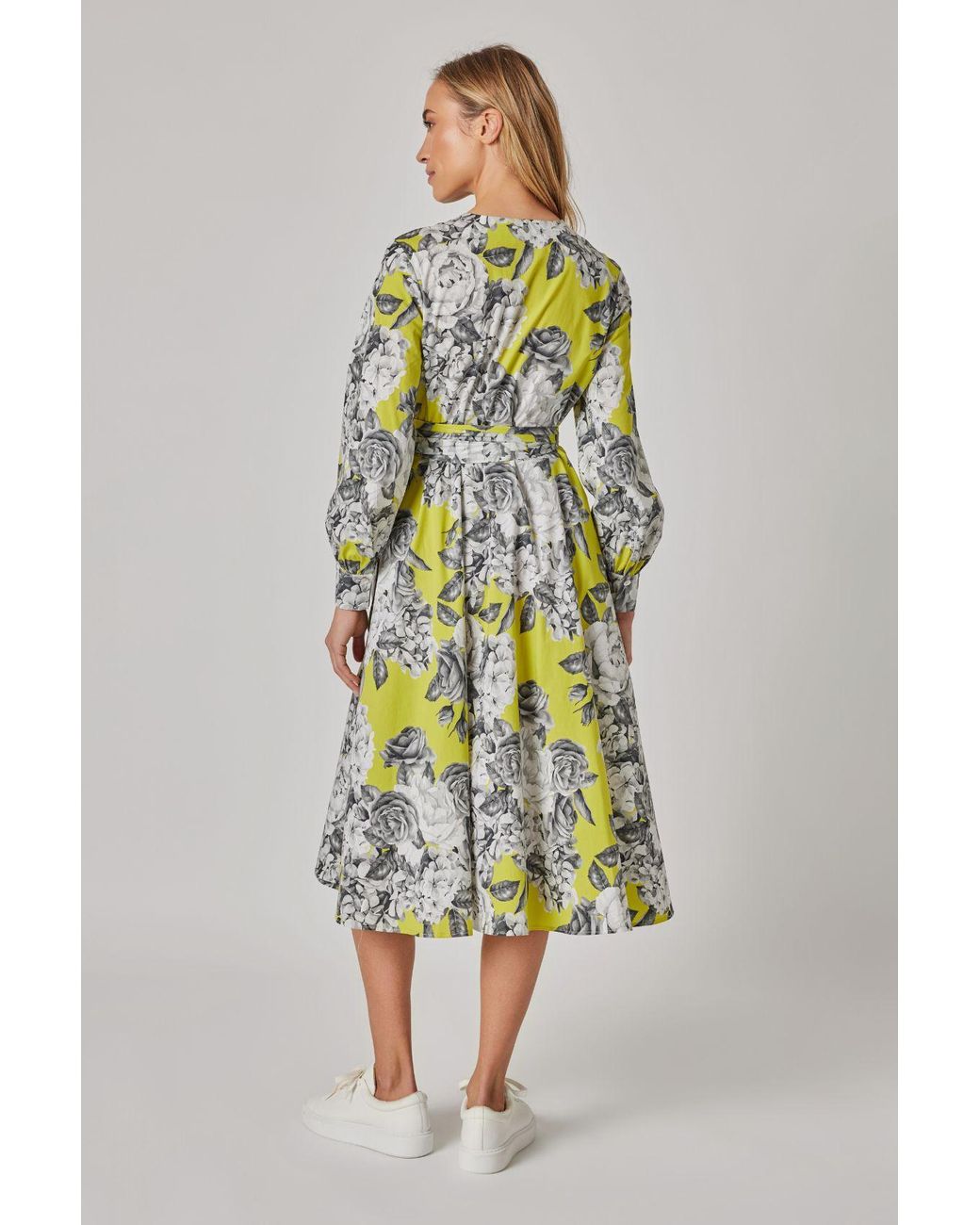 Marianna Déri White Rose Blossom Wrap Dress