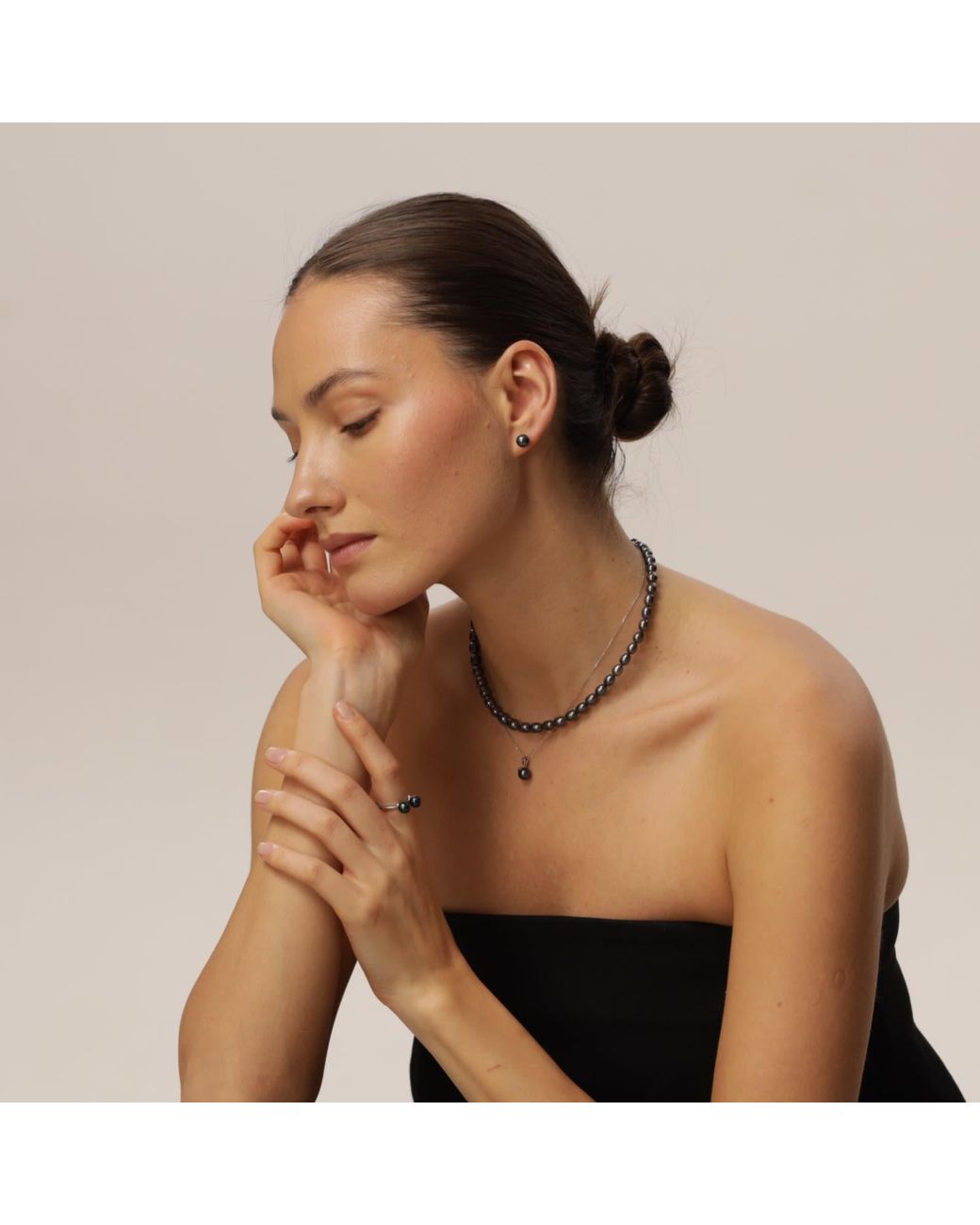 Pearl Code Black Pearl Stud Earrings