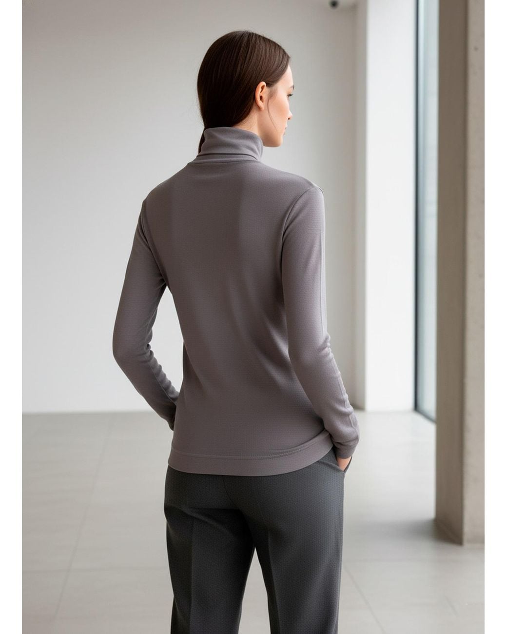 Conquista Gray Classic Long-Sleeve Turtleneck Top