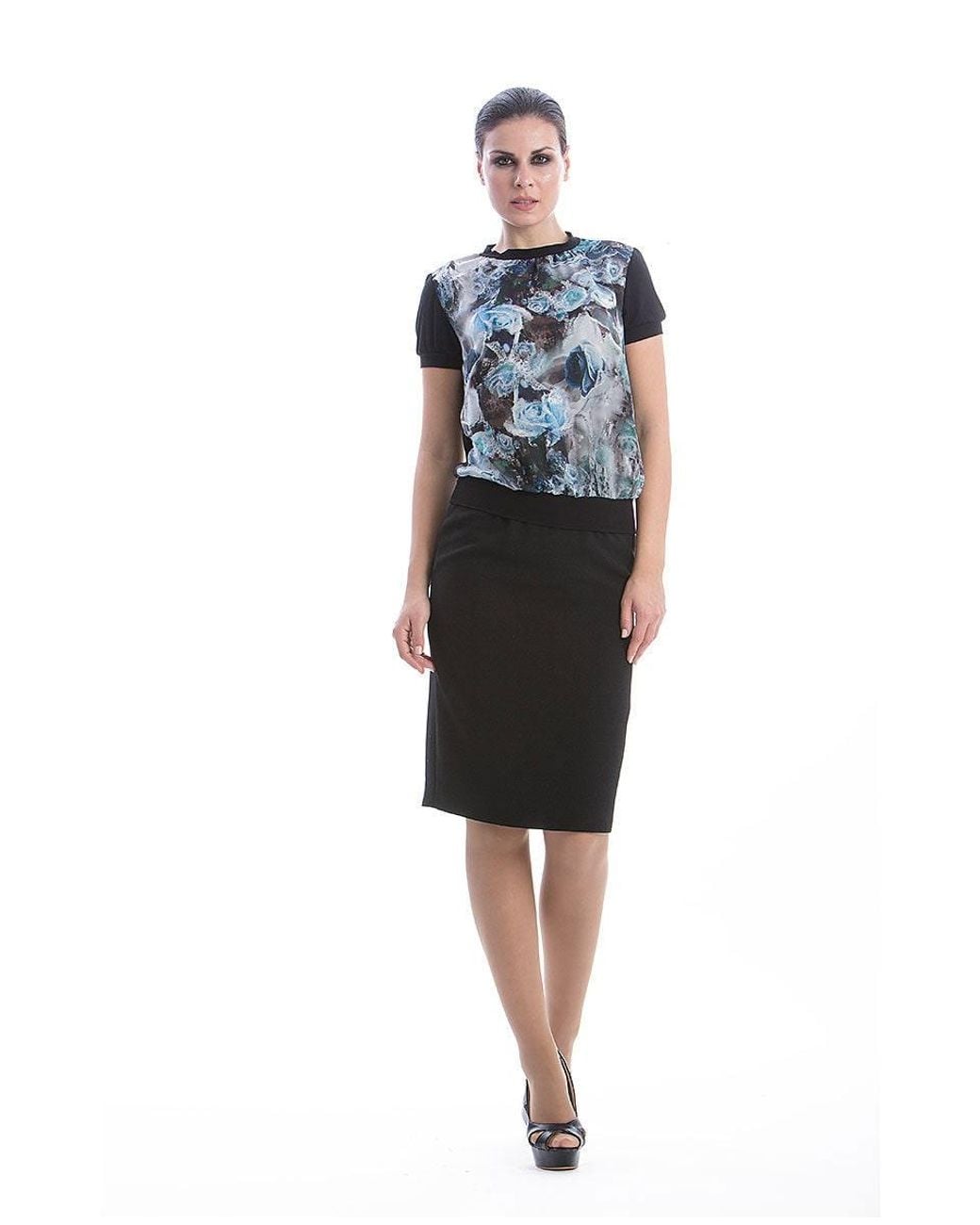 Conquista Blue Patterned Short Sleeve Top