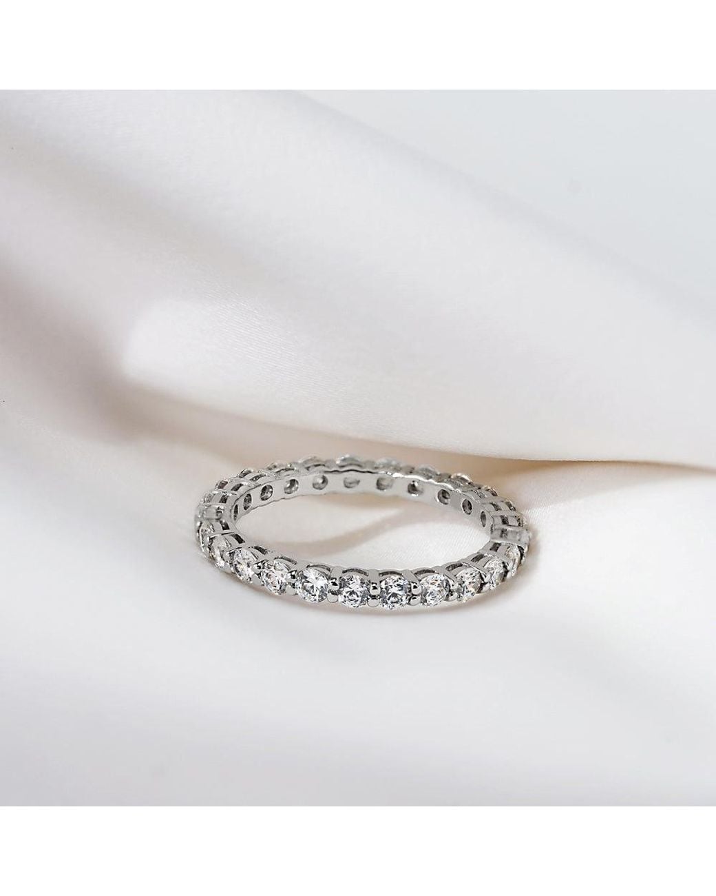 Diamonbliss Metallic 2.5Mm Round Cut Eternity Ring