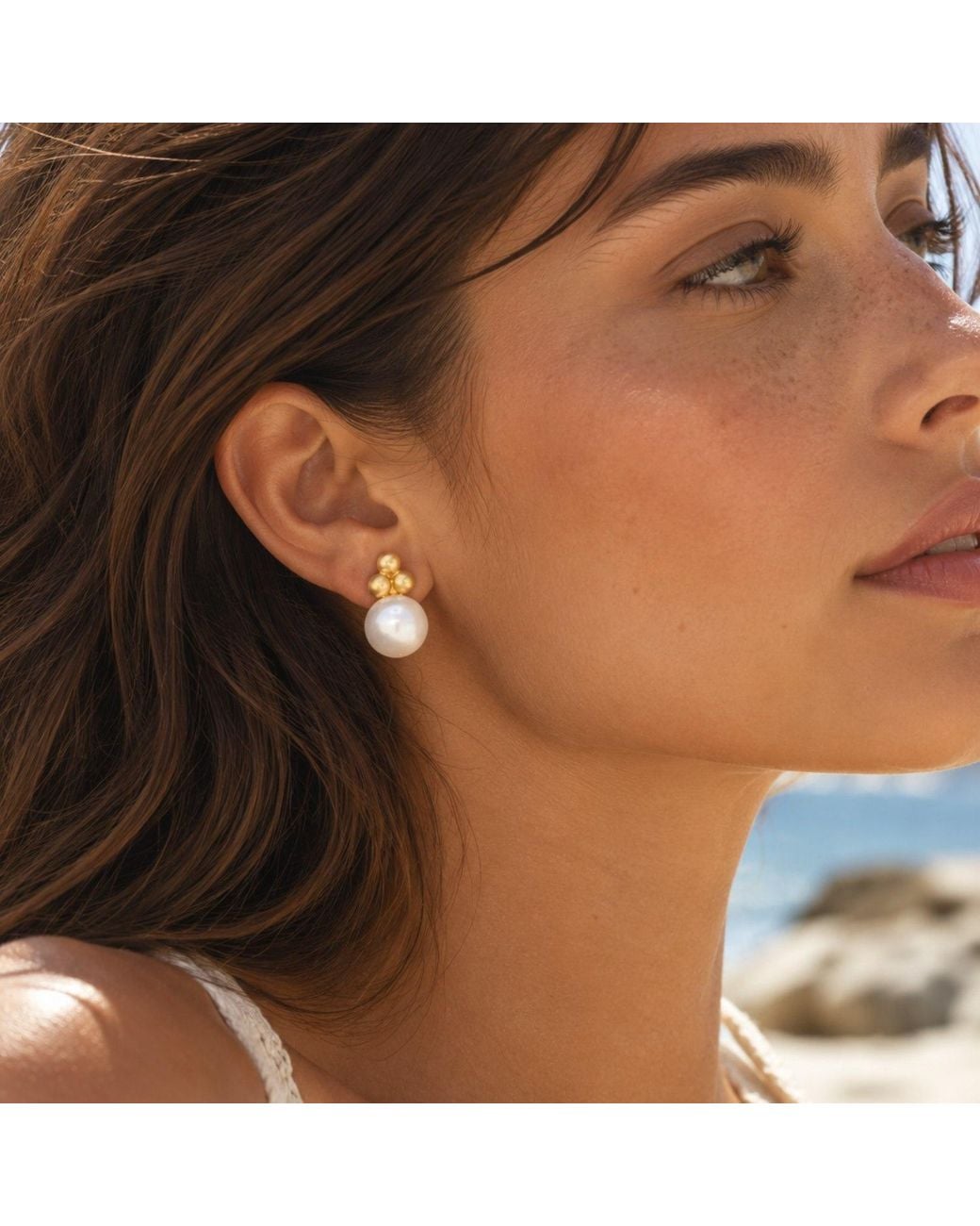 Lalinde Metallic Golden Crown Pearl Studs