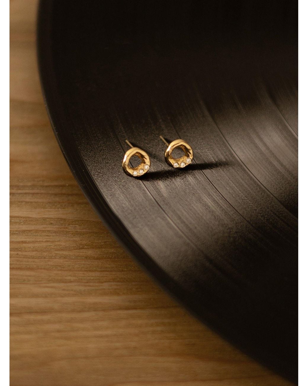 EVA REMENYI Metallic Aura Diamond Earrings 14K