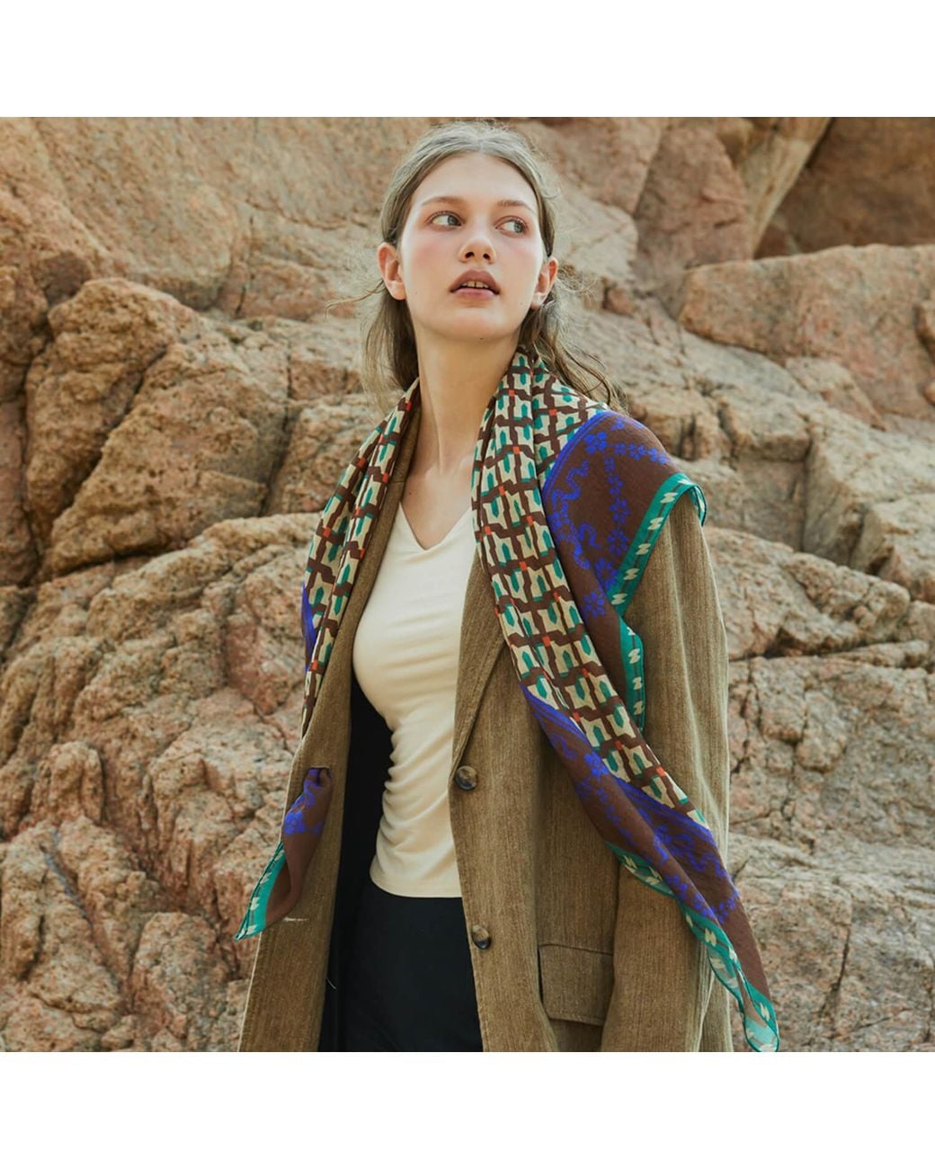Ana Maison Blue Pleasant Retro Silk Wool Scarf