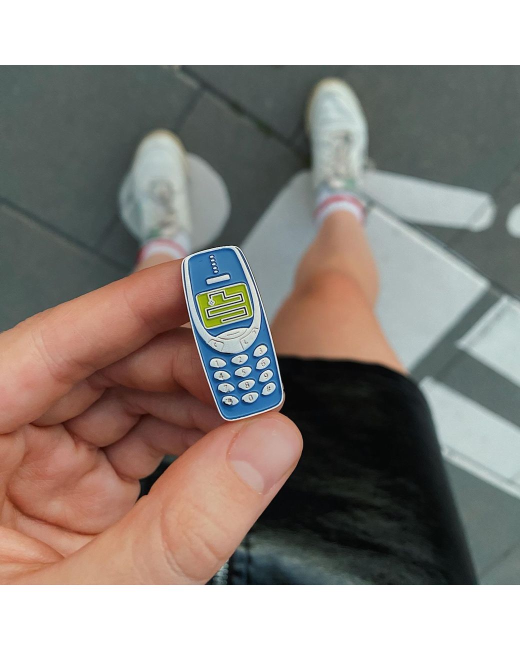 Make Heads Turn Blue Enamel Pin Brick Phone: Snake