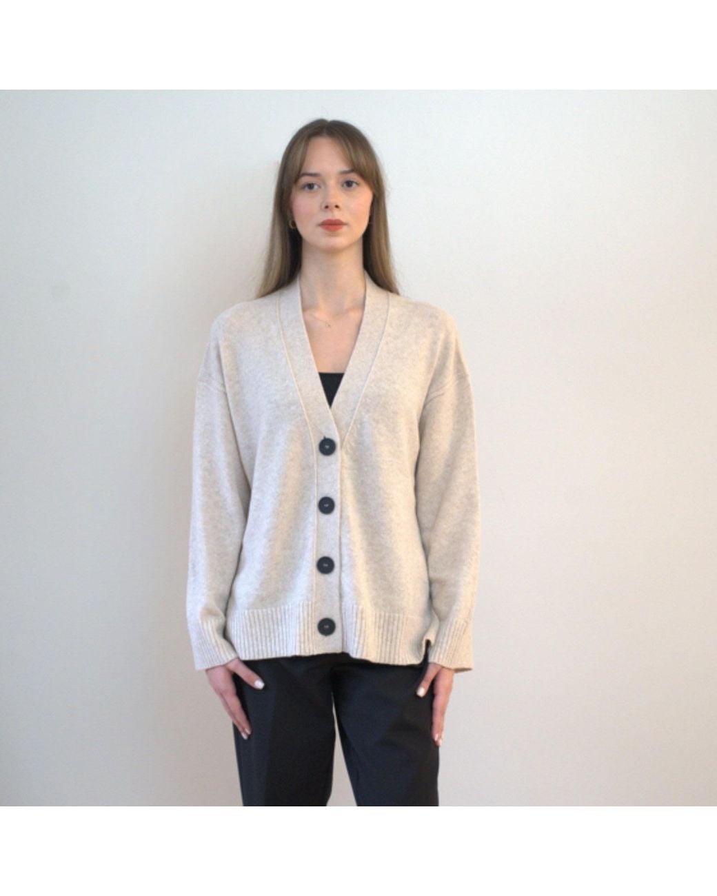 Nuvv Collection Natural Neutrals Button-Front Long-Sleeve Fine Wool Cardigan – Italian Yarn