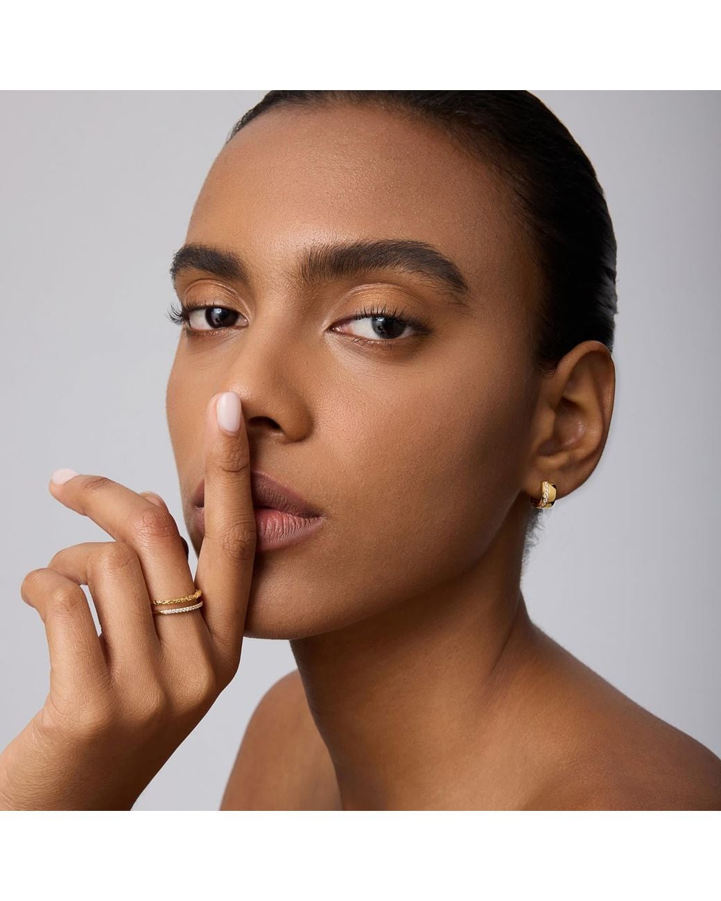 Vanhi Metallic Juni Pavé Chunky Huggie Earrings