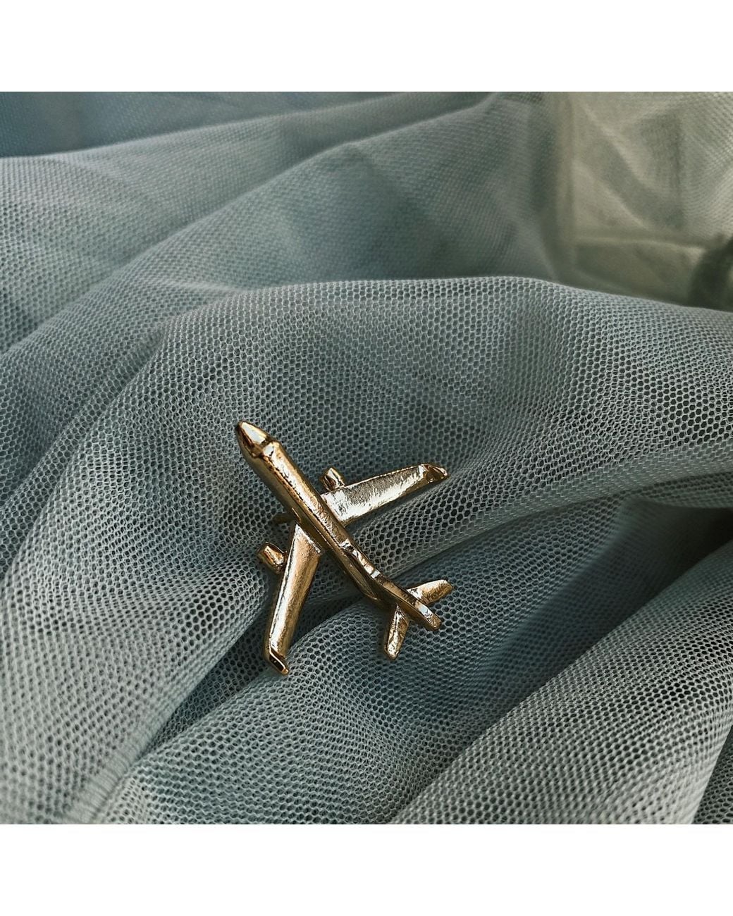 Make Heads Turn Metallic Golden Metal Pin Plane
