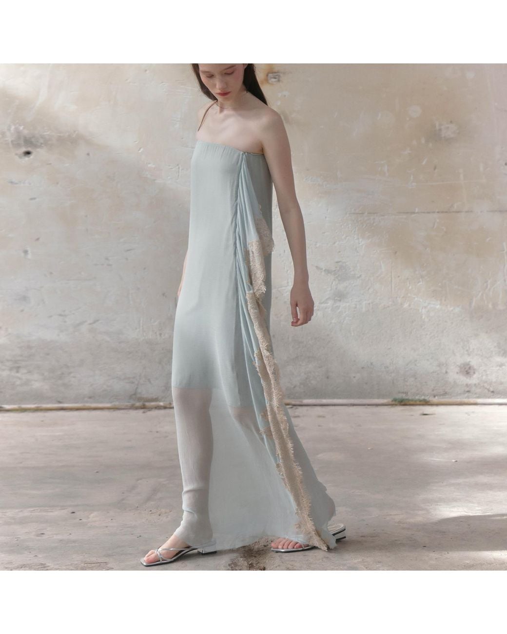 Belsize25 Gray Moonlight Dress – Misty Strapless Lace Maxi Dress