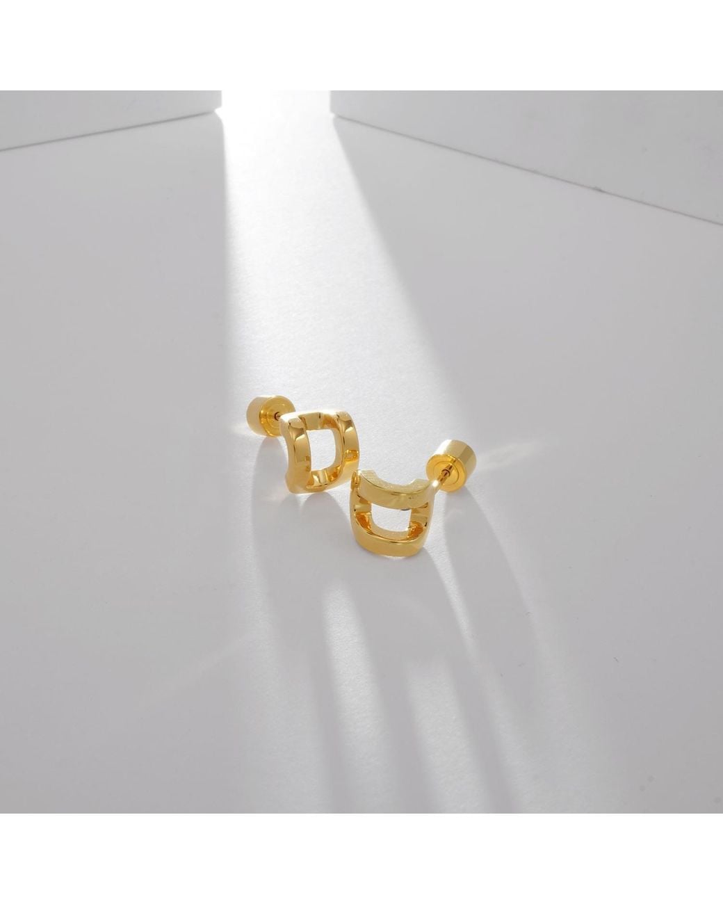 Meulien Metallic Curved Rectangle Stud Earrings