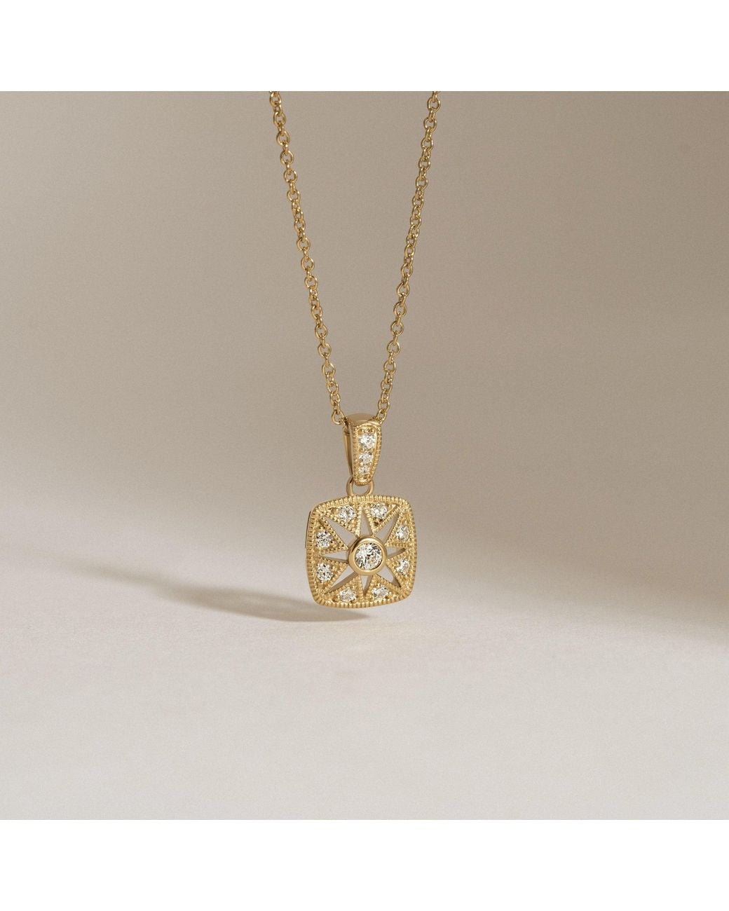 Diamonbliss Metallic Marilyn Monroe Vintage Square Pendant Necklace