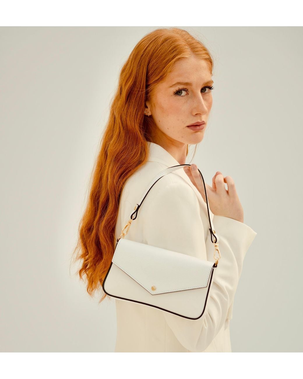 Apatchy London White The Munro Leather Shoulder Bag
