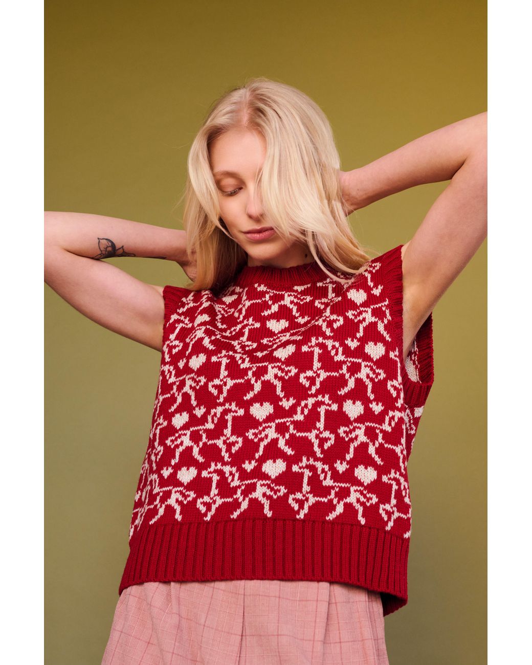Gigi Knitwear Red Gallop Jaquard Vest