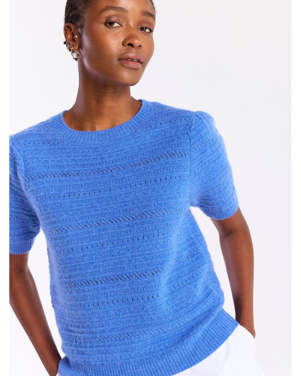 Brodie Cashmere Blue Textured Taylor Cashmere Tee