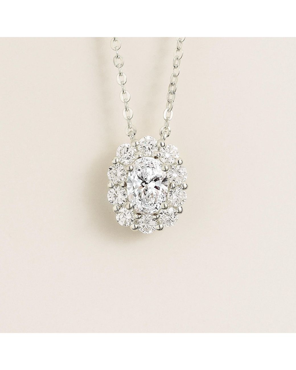 Juvetti White Prill Diamond Oval & Halo Necklace