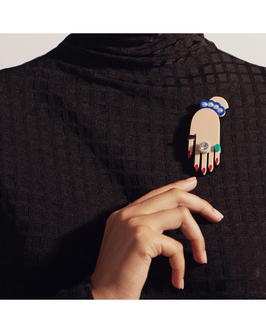 Gissa Bicalho Black Handmade Acrylic Brooch Hand
