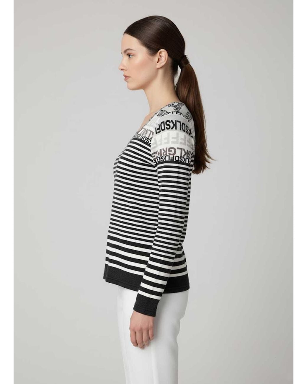 Conquista Black Modern Monochrome Striped Knit Top