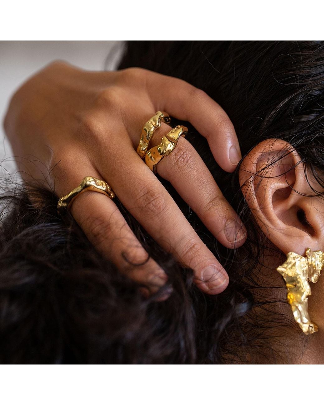 EVA REMENYI Metallic Talisman Flow Ring