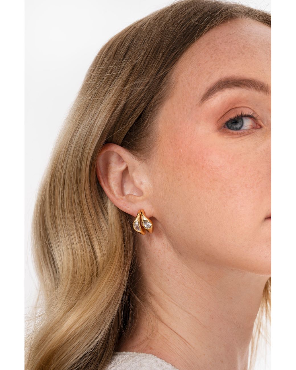 Zynnia Collective Metallic Yin-Yang Hoops