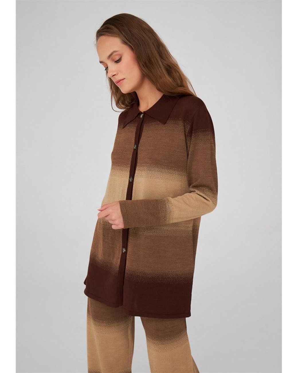Peraluna Brown Polo-Neck Color Transition Knitwear Cardigan