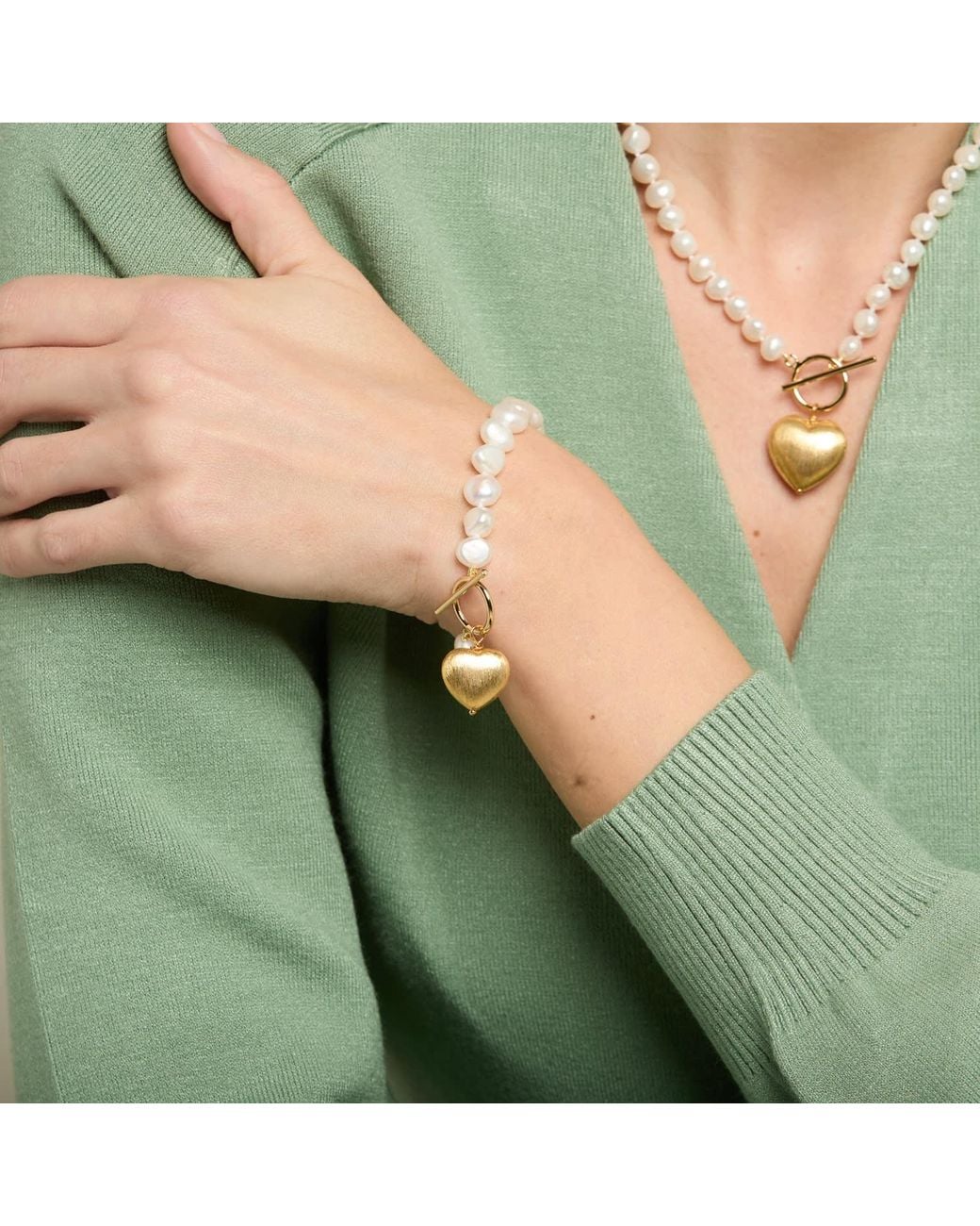 Pearls of the Orient Online Metallic Amare Cultured Freshwater Pearl Bracelet With Brush Heart Pendant