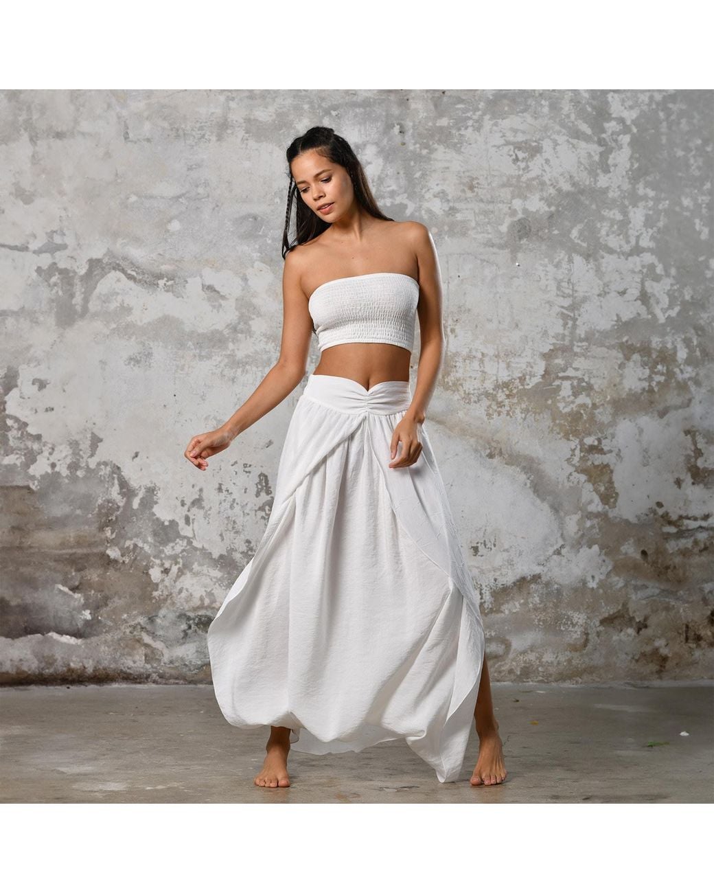 Zhenabia White Gaia Salvar