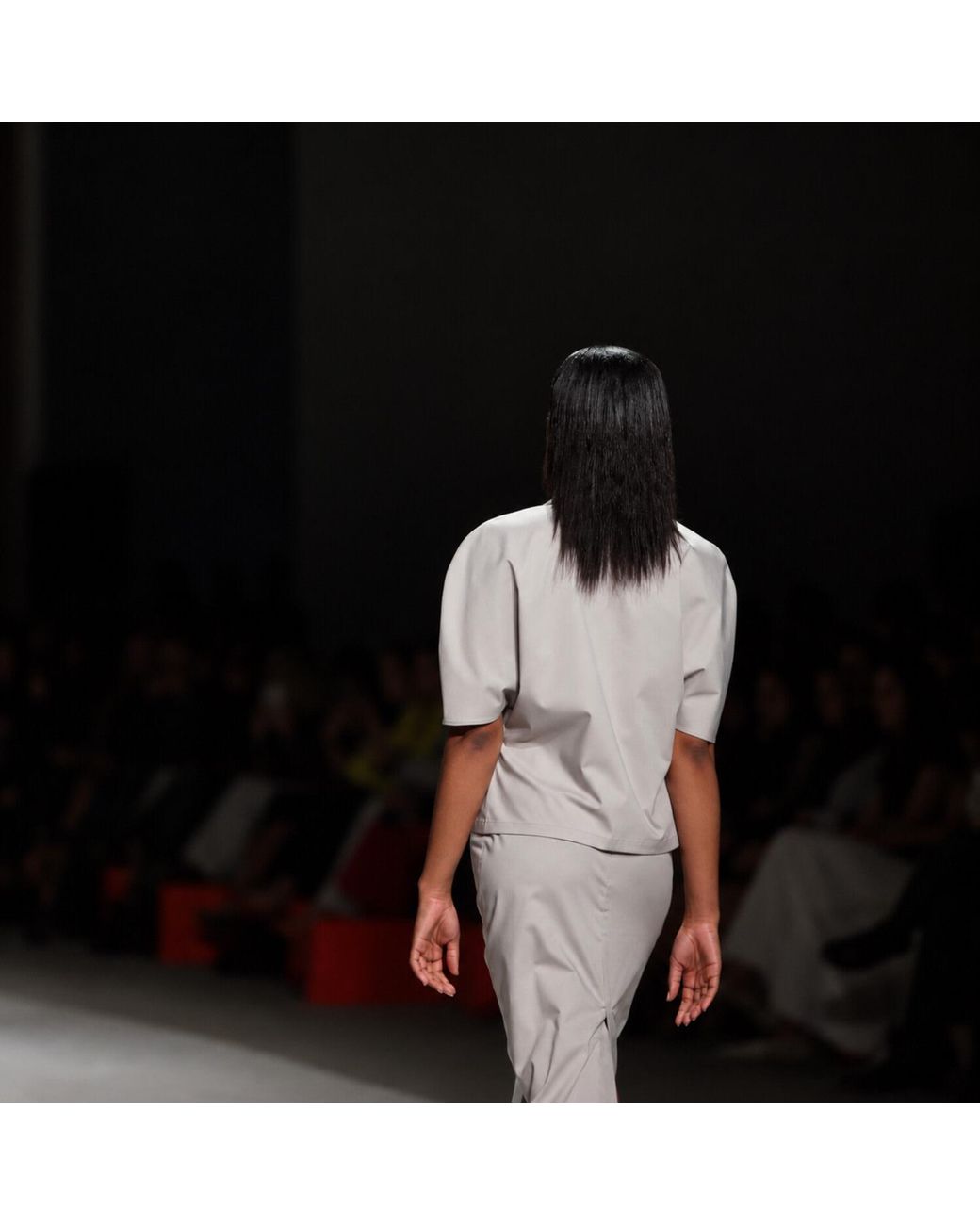 Elamins Gray Rounded Sleeve Button-Up Shirt