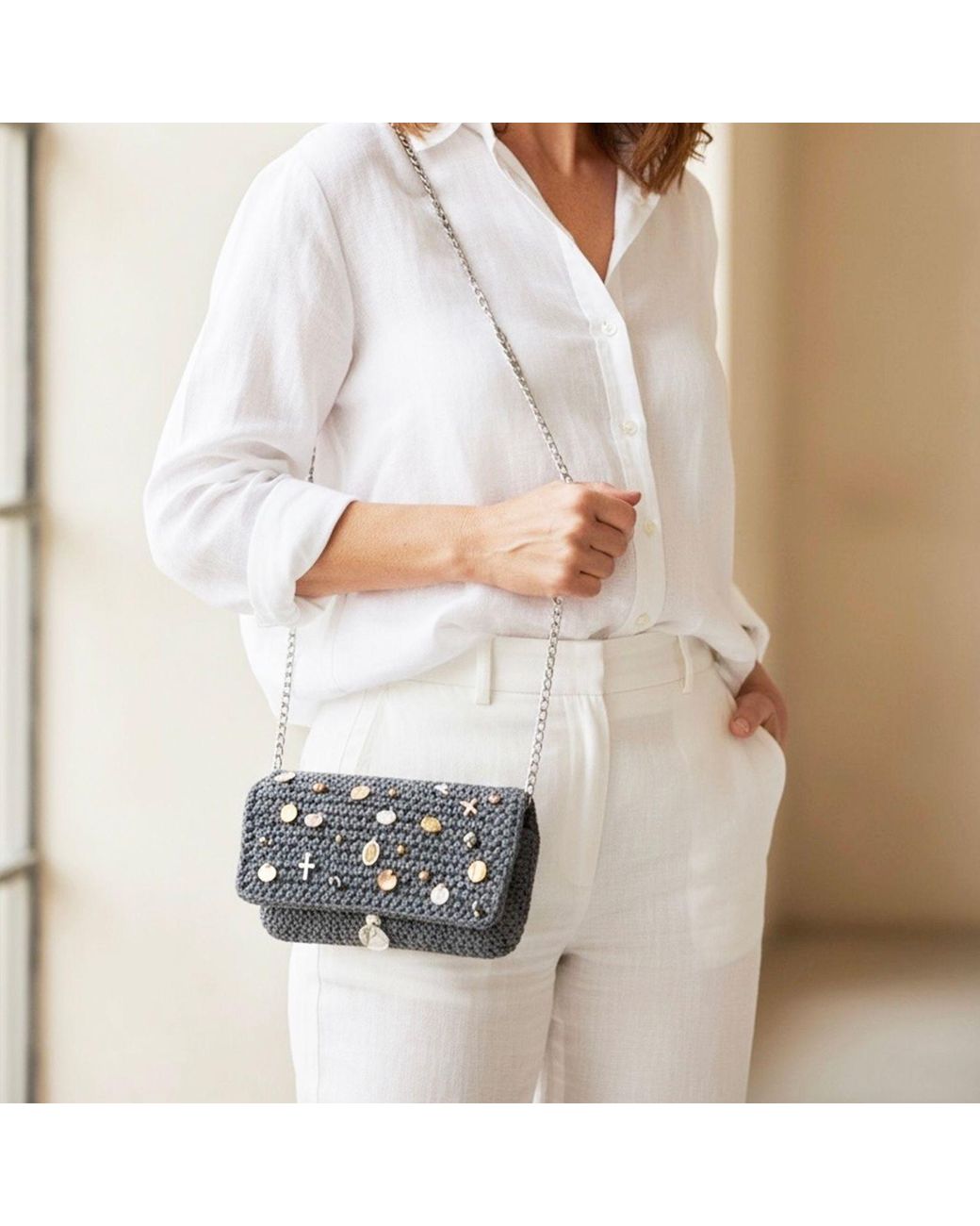 Hilo De Mar Black Small Hand-Knitted Handbag