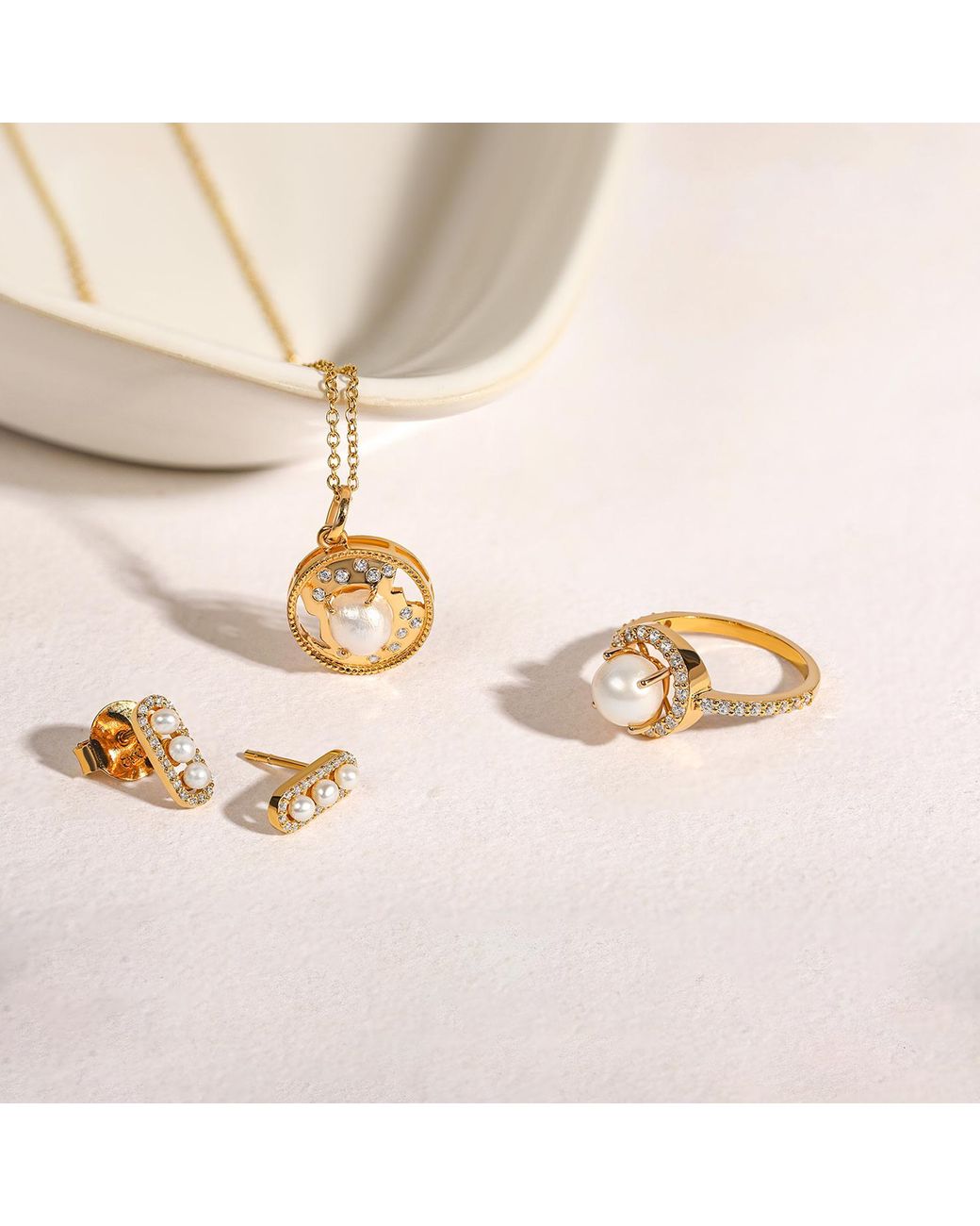 The Jewelz Metallic Pearl Pendant