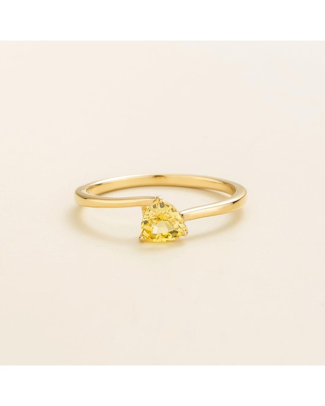 Juvetti Yellow Trillion Ring