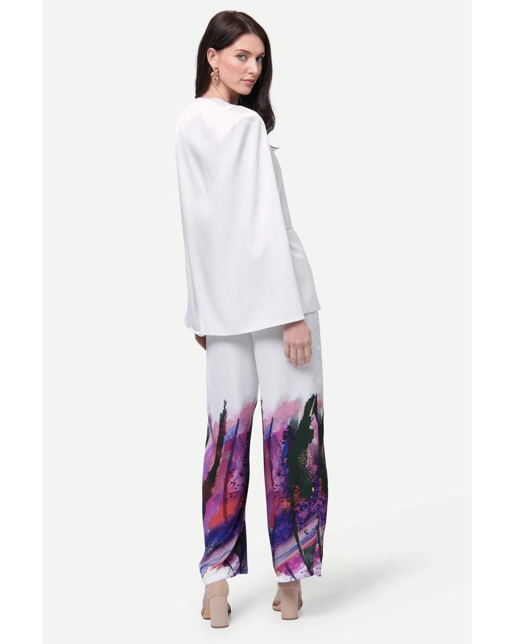 Zafur White Medinah Cape Blazer