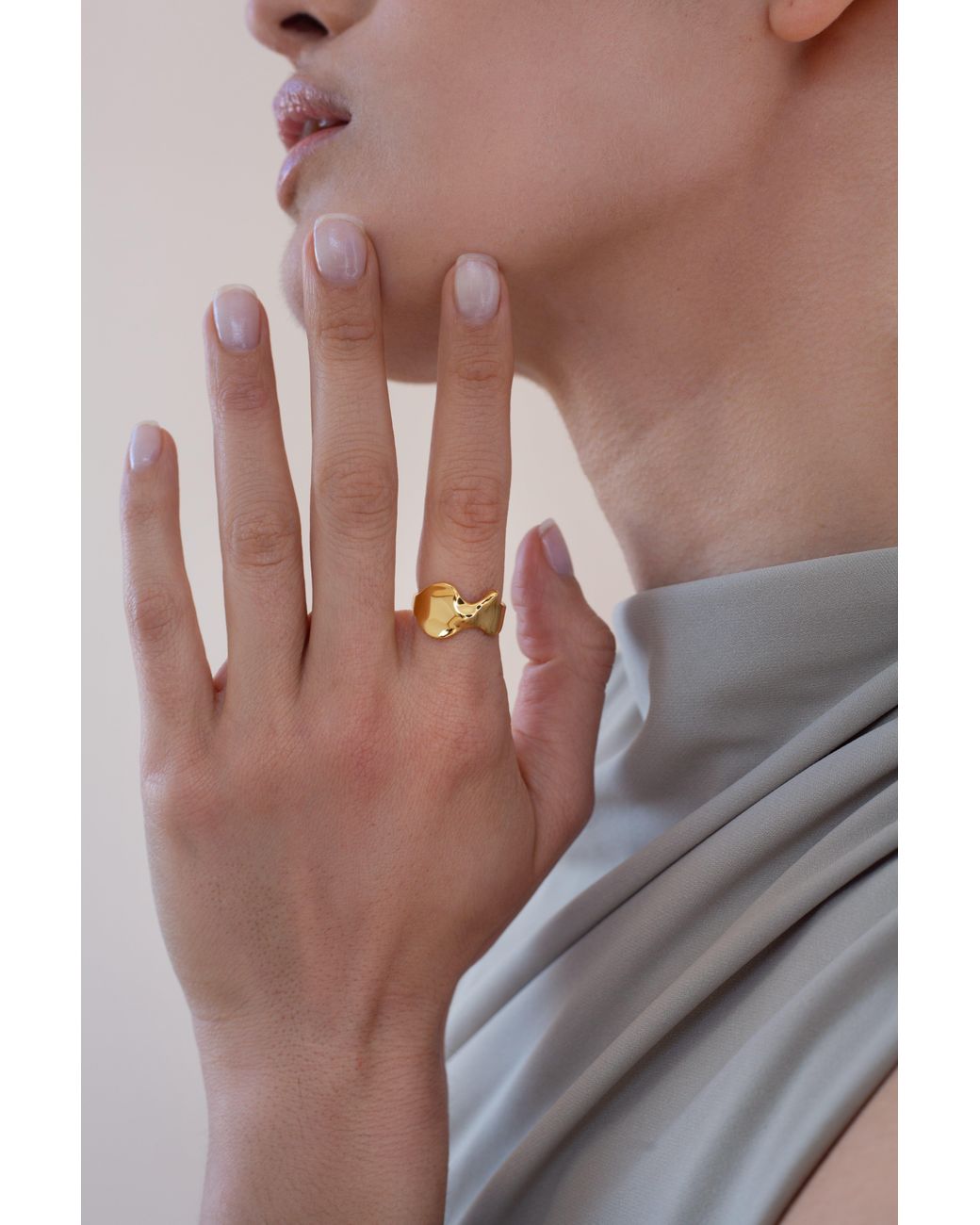 Zynnia Collective Metallic Fluid Ring