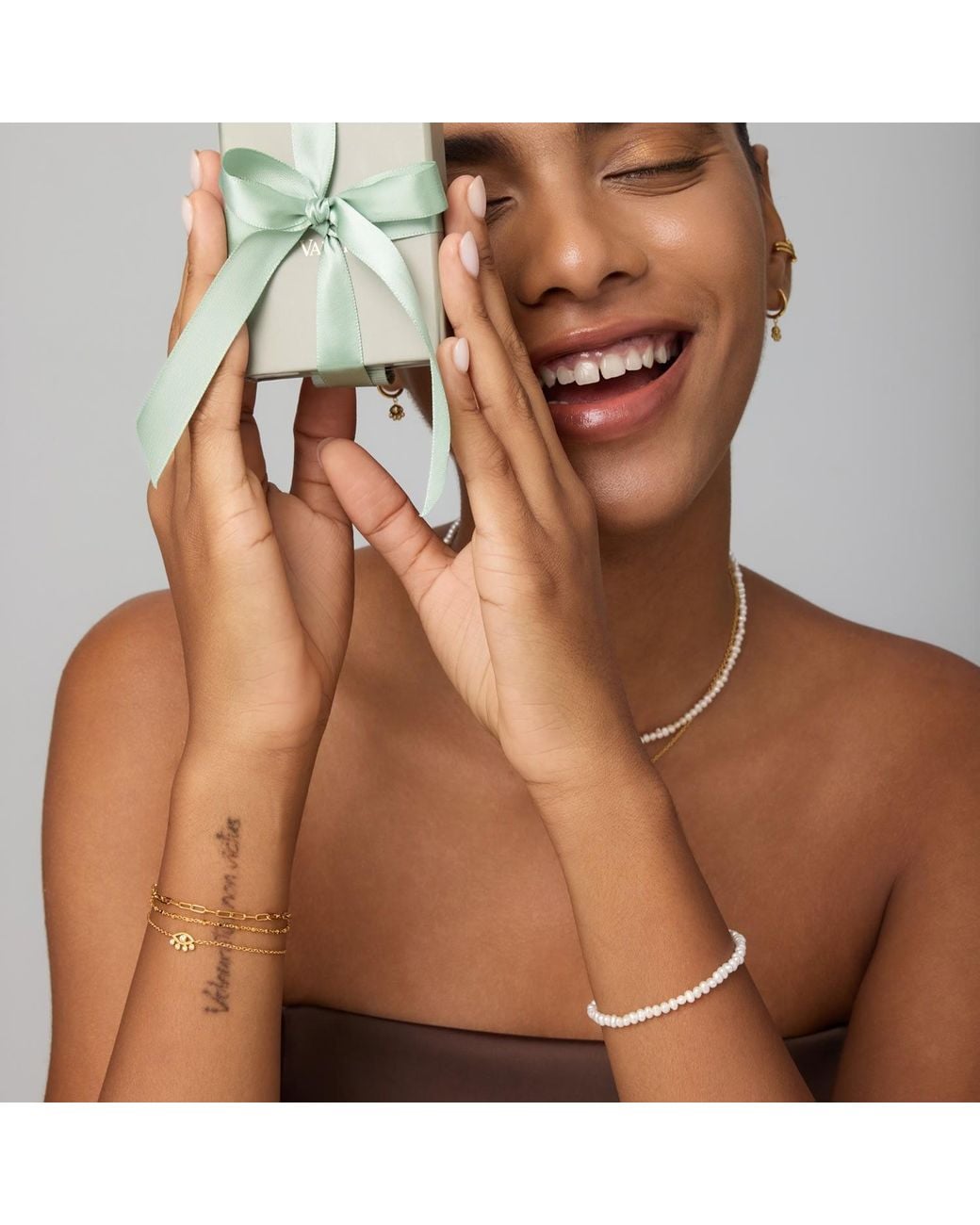 Vanhi White Celia Micro Freshwater Pearl Bracelet