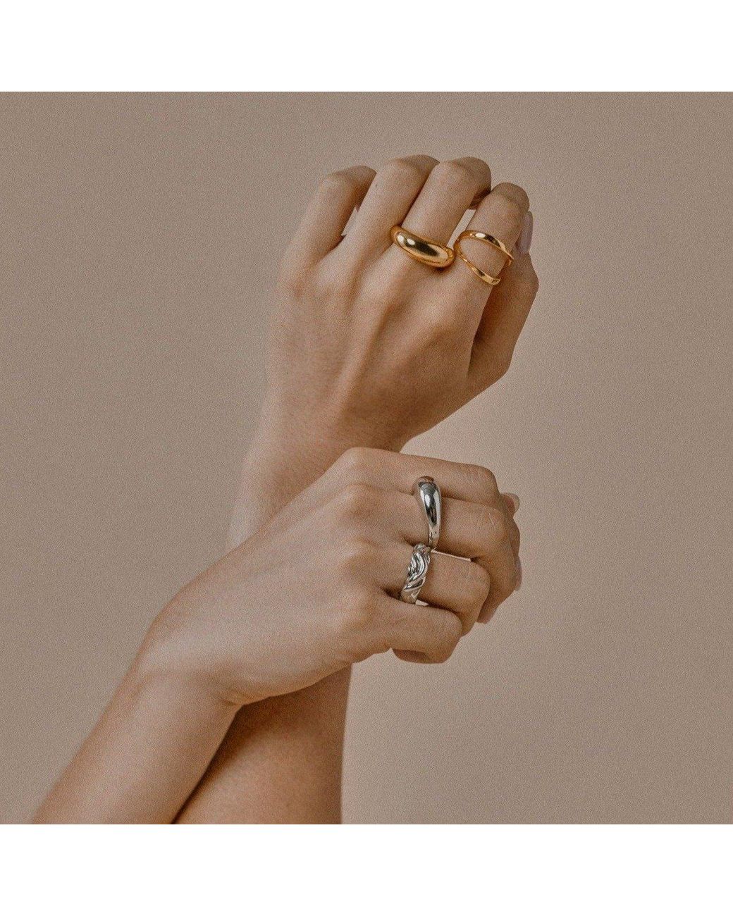Lait & Lune Metallic Vortex Dome Ring