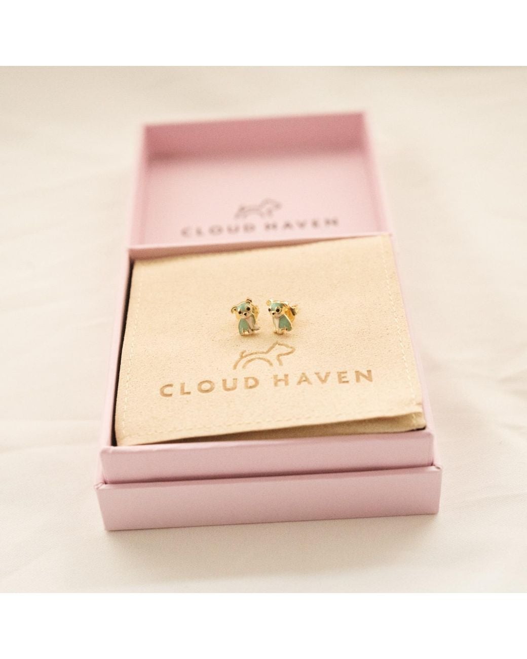 Cloud Haven Metallic Bulldog Stud Earrings