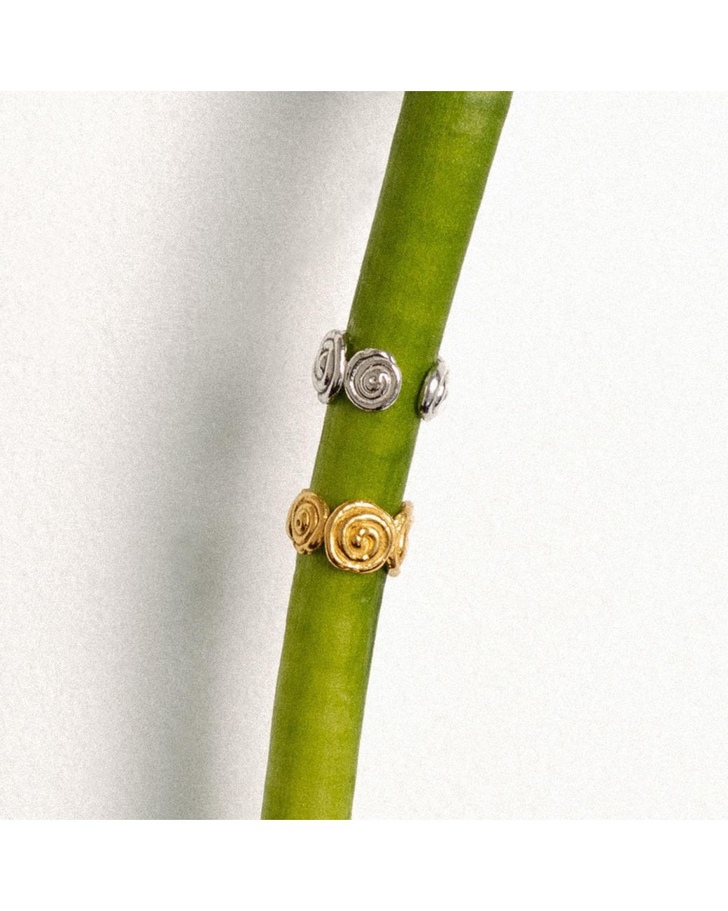EVA REMENYI Metallic Origin Ear Cuff
