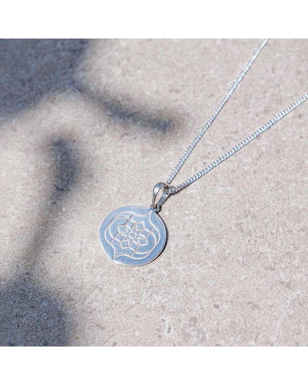 Charlotte's Web Jewellery Metallic Cw Motif Necklace for men