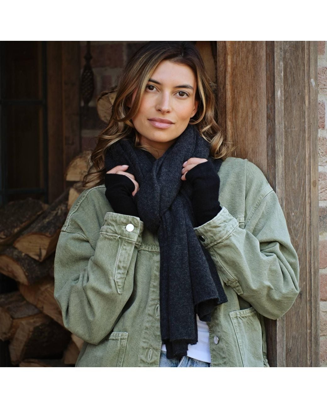 Cove Black Cashmere Wrist Warmers