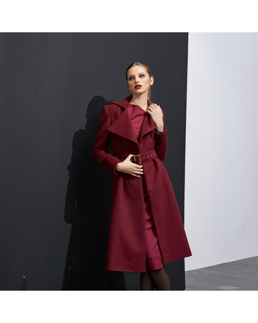 AVENUE No.29 Red Double Breasted Midi Length Wool Coat With Belt
